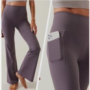 EUC Athleta Women's Salutation Stash Flare Pants Dusk Violet Stretch Pockets XL